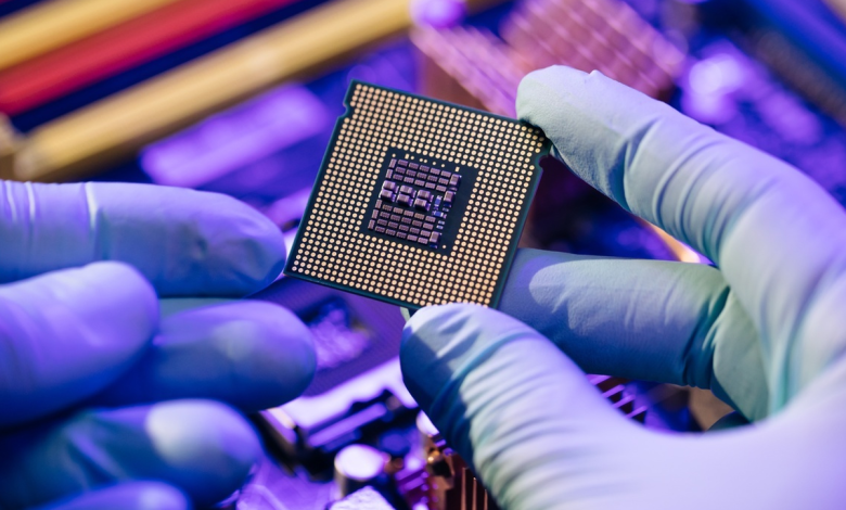 انویدیا و AMD برای حفظ بازار تراشه چین به آمریکا امتیاز می‌دهند